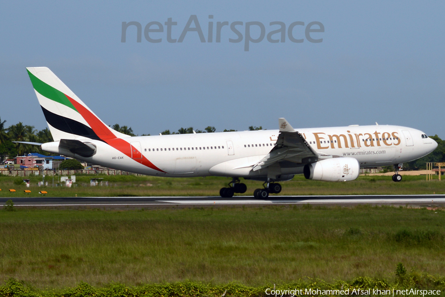 Emirates Airbus A330-243 (A6-EAK) | Photo 92844