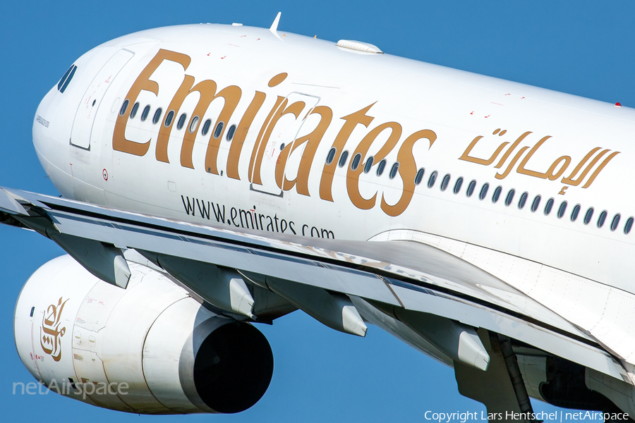 Emirates Airbus A330-243 (A6-EAN) | Photo 415071