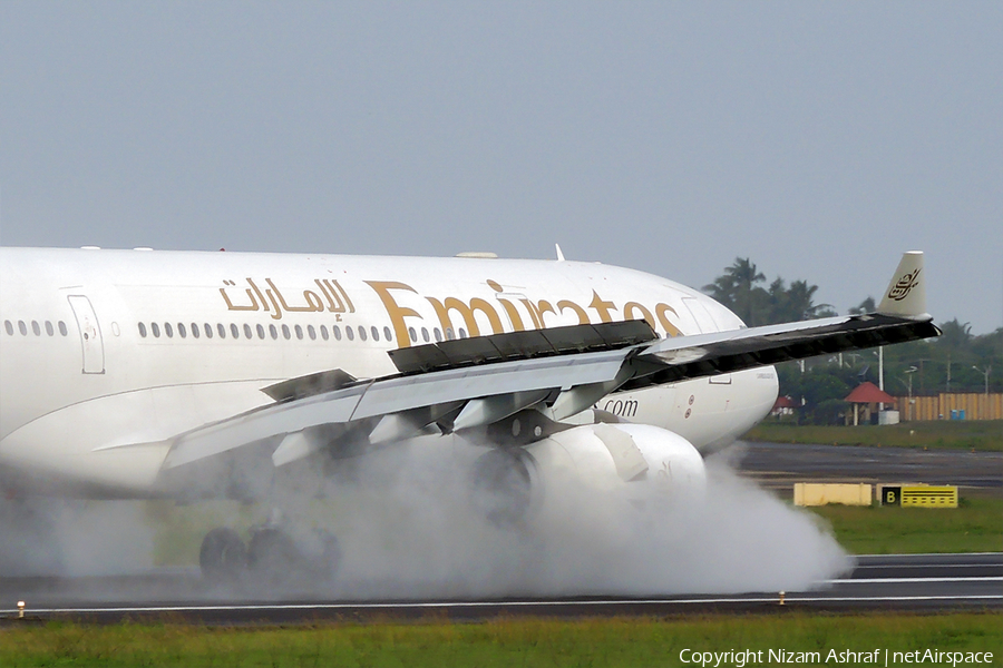 Emirates Airbus A330-243 (A6-EAQ) | Photo 118808