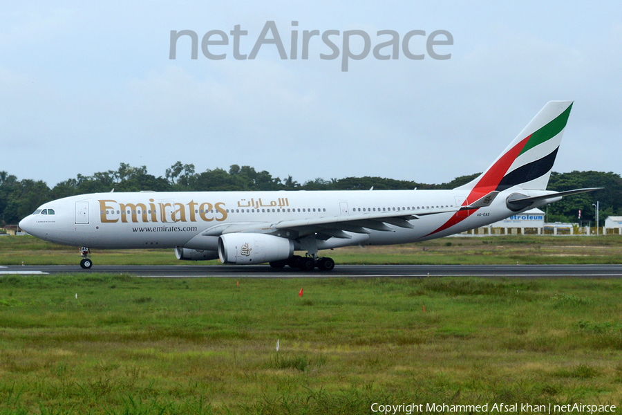 Emirates Airbus A330-243 (A6-EAS) | Photo 108405