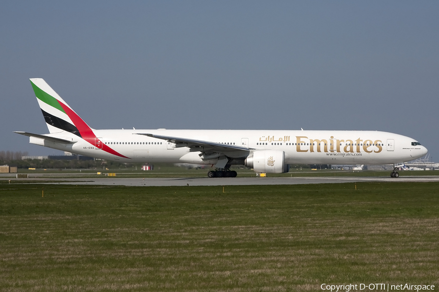 Emirates Boeing 777-31H(ER) (A6-EBA) | Photo 436089