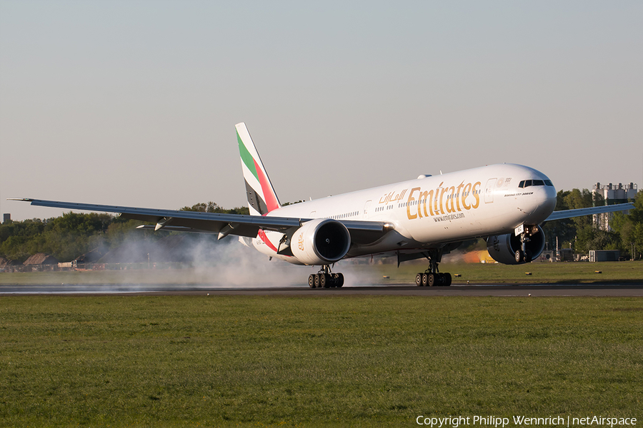 Emirates Boeing 777-36N(ER) (A6-EBC) | Photo 257955