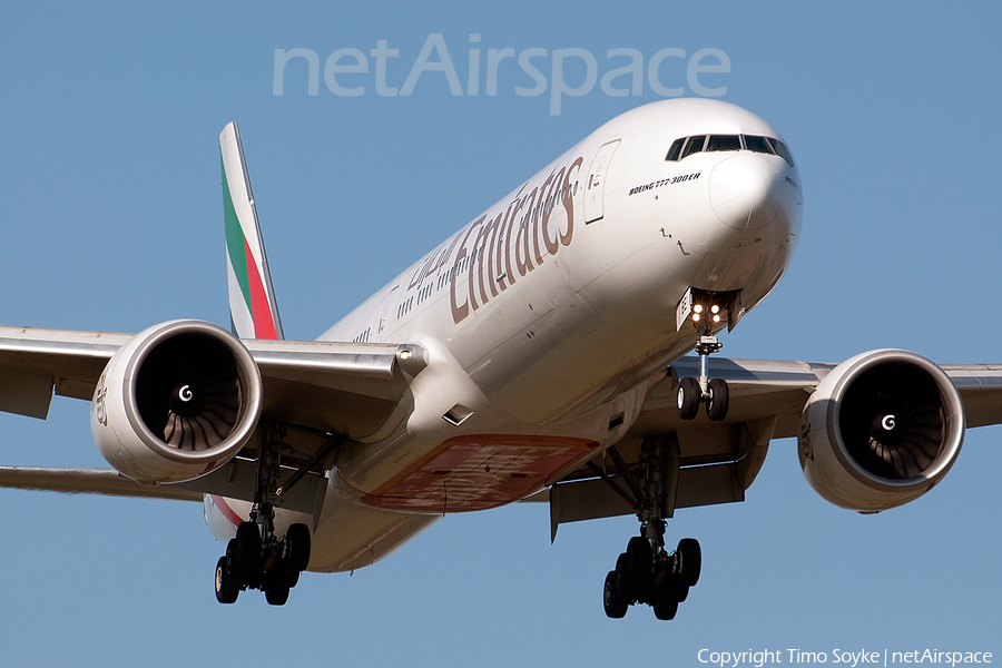 Emirates Boeing 777-36N(ER) (A6-EBE) | Photo 24023