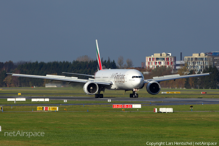 Emirates Boeing 777-36N(ER) (A6-EBG) | Photo 60424