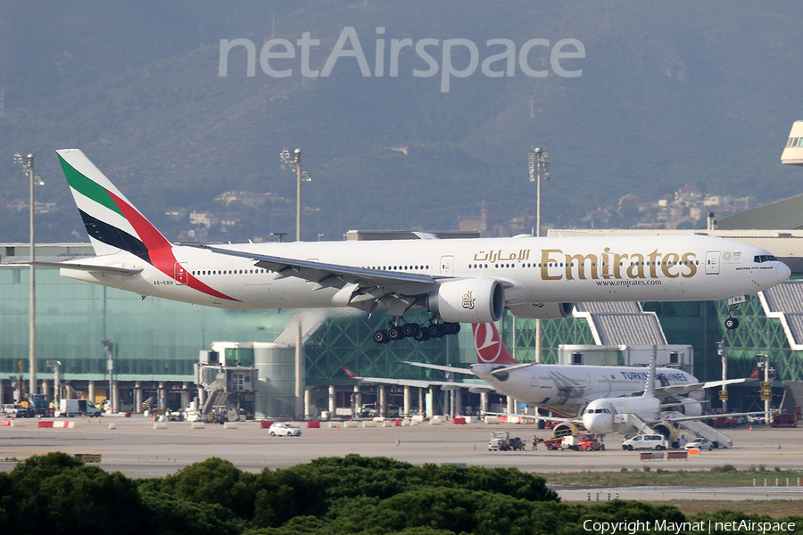 Emirates Boeing 777-31H(ER) (A6-EBH) | Photo 377358