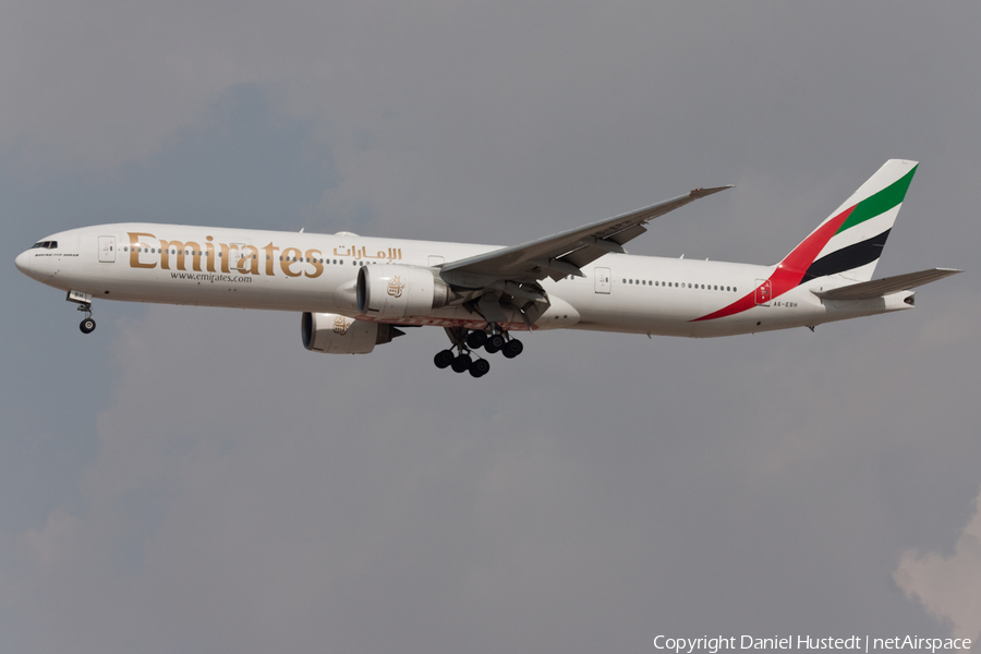 Emirates Boeing 777-31H(ER) (A6-EBH) | Photo 418087