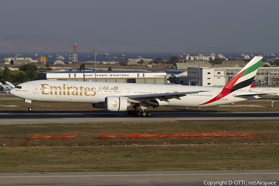 Emirates Boeing 777-31H(ER) (A6-EBH) | Photo 317295