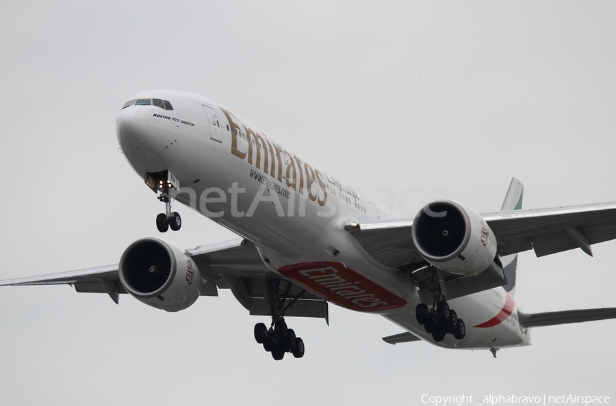 Emirates Boeing 777-31H(ER) (A6-EBH) | Photo 47723