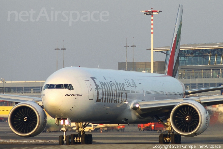 Emirates Boeing 777-36N(ER) (A6-EBJ) | Photo 15479