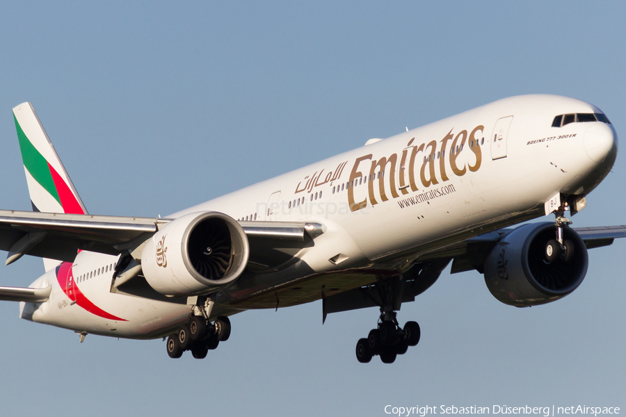 Emirates Boeing 777-36N(ER) (A6-EBJ) | Photo 175521