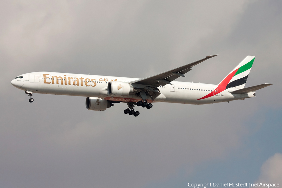 Emirates Boeing 777-31H(ER) (A6-EBK) | Photo 620329