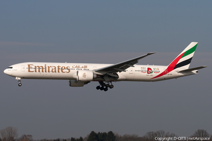 Emirates Boeing 777-31H(ER) (A6-EBK) | Photo 193012