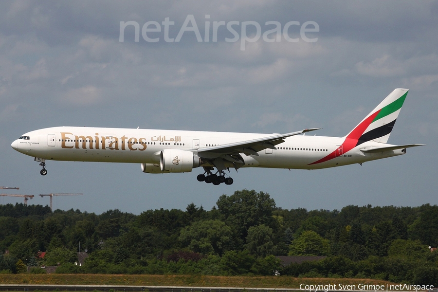 Emirates Boeing 777-31H(ER) (A6-EBL) | Photo 28506