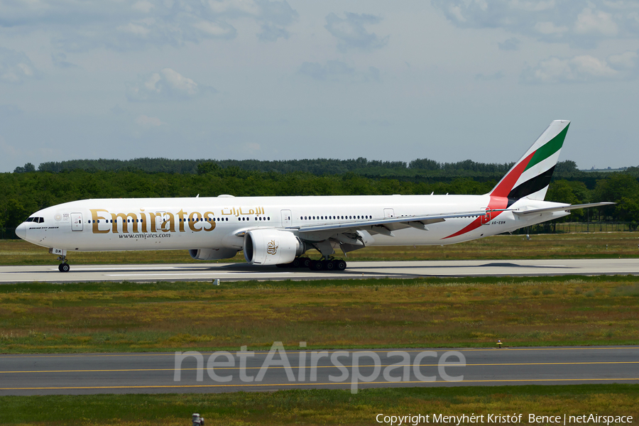 Emirates Boeing 777-31H(ER) (A6-EBM) | Photo 404700