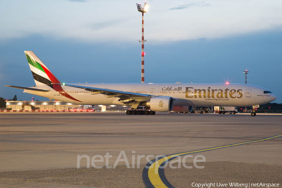 Emirates Boeing 777-31H(ER) (A6-EBM) | Photo 75896