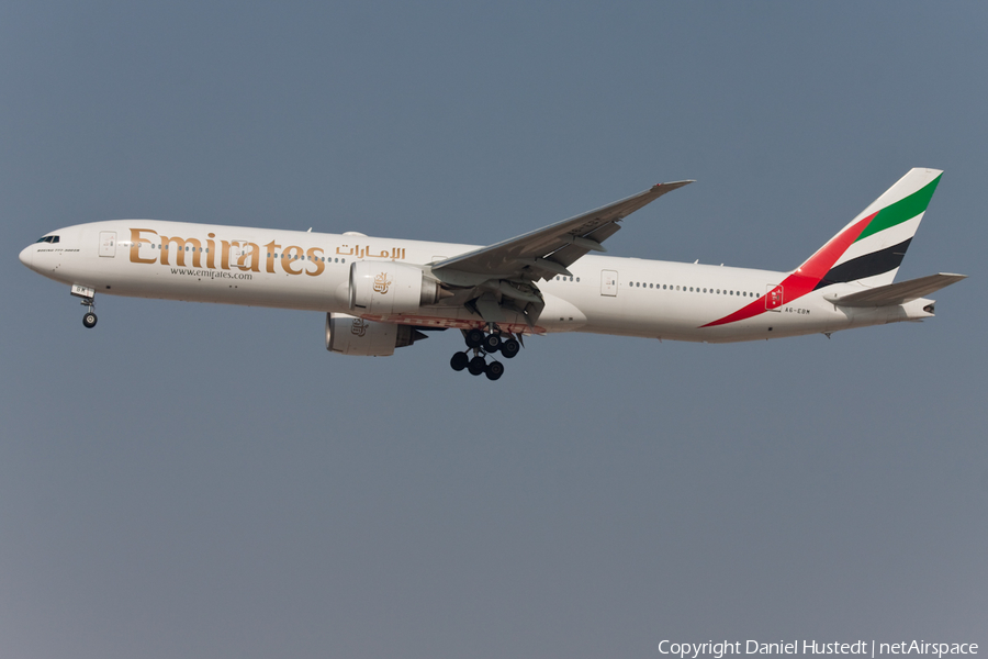 Emirates Boeing 777-31H(ER) (A6-EBM) | Photo 415584