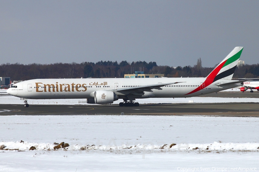 Emirates Boeing 777-31H(ER) (A6-EBM) | Photo 22127