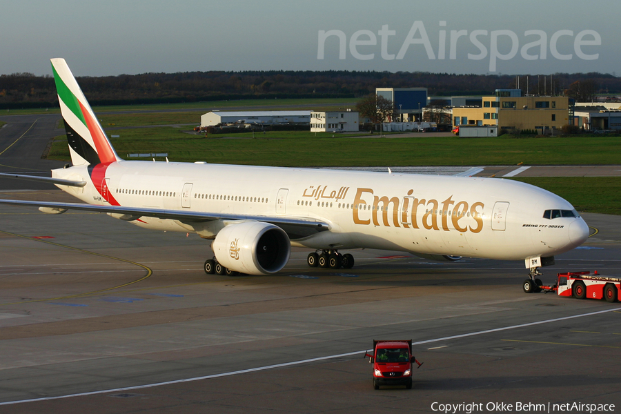 Emirates Boeing 777-31H(ER) (A6-EBM) | Photo 72305