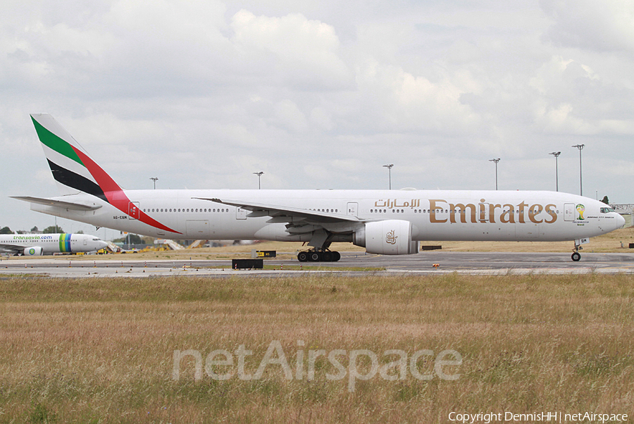 Emirates Boeing 777-31H(ER) (A6-EBM) | Photo 368104
