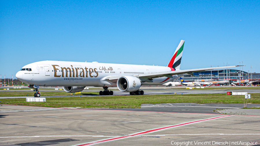 Emirates Boeing 777-36N(ER) (A6-EBQ) | Photo 511365