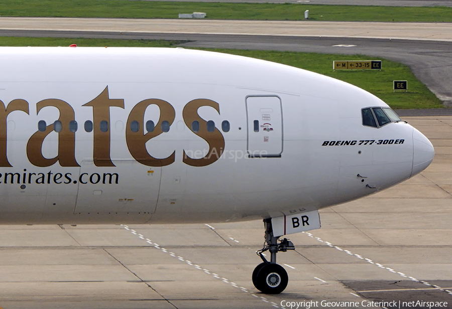 Emirates Boeing 777-31H(ER) (A6-EBR) | Photo 337727