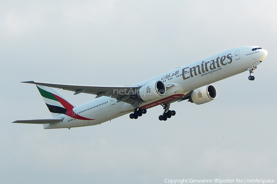 Emirates Boeing 777-31H(ER) (A6-EBR) | Photo 395552