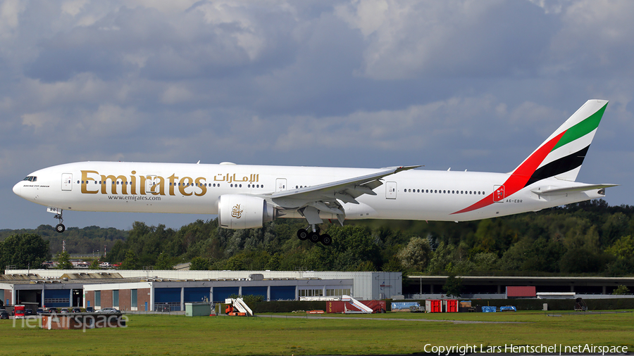 Emirates Boeing 777-31H(ER) (A6-EBR) | Photo 187779