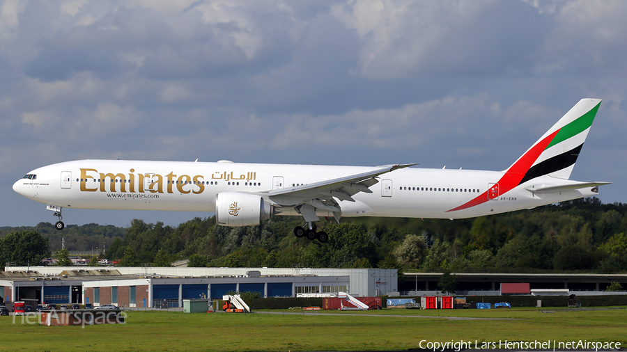 Emirates Boeing 777-31H(ER) (A6-EBR) | Photo 187779