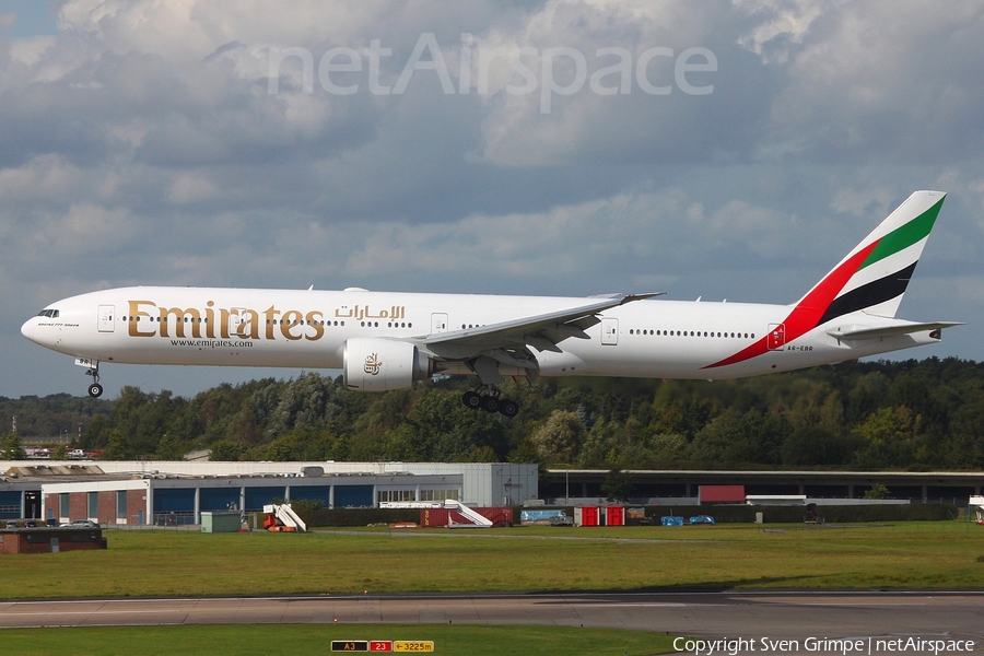 Emirates Boeing 777-31H(ER) (A6-EBR) | Photo 188776