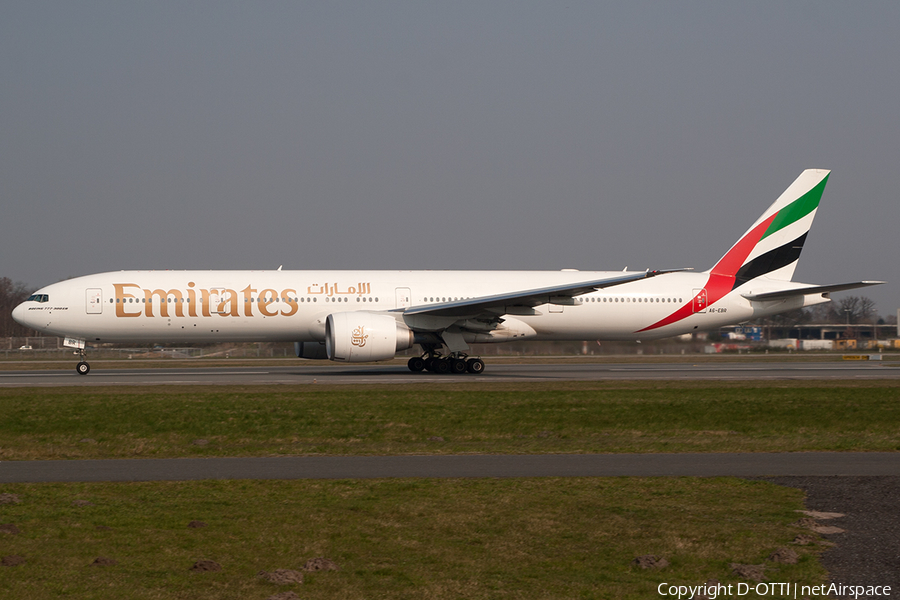Emirates Boeing 777-31H(ER) (A6-EBR) | Photo 197044