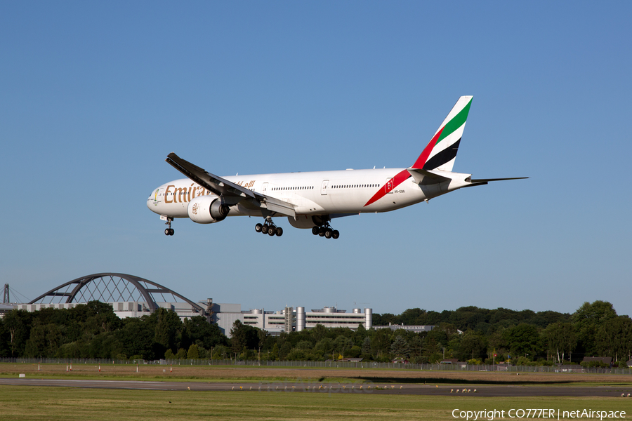 Emirates Boeing 777-31H(ER) (A6-EBR) | Photo 52388