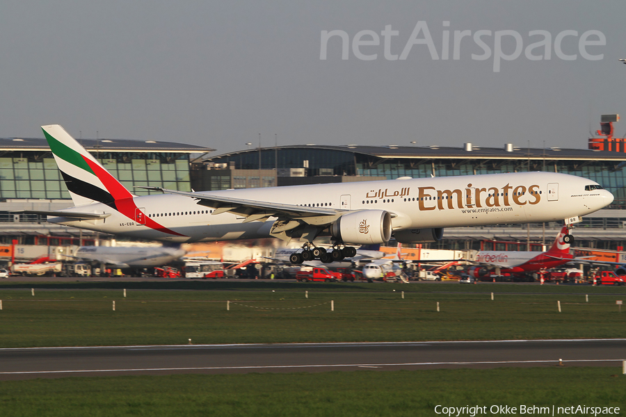 Emirates Boeing 777-31H(ER) (A6-EBR) | Photo 74736