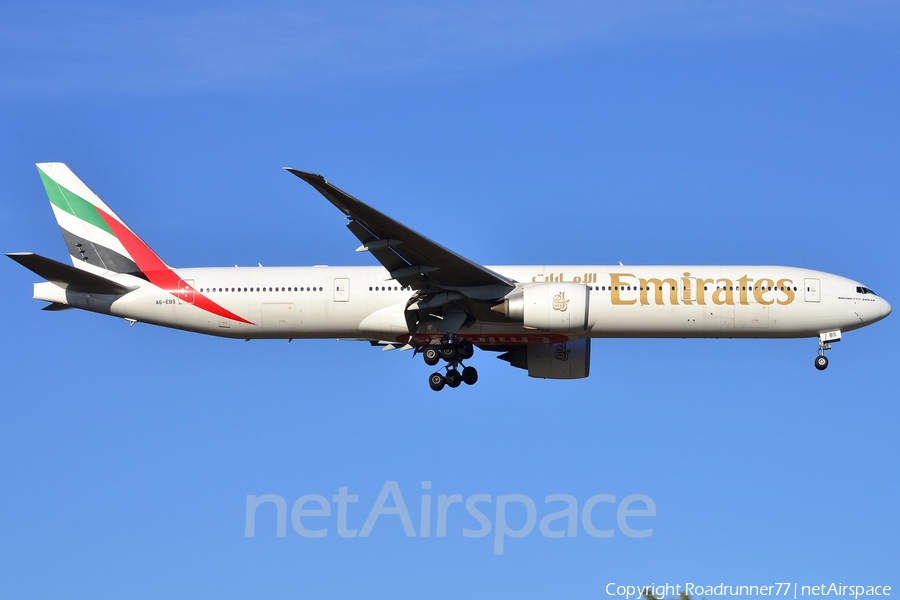 Emirates Boeing 777-31H(ER) (A6-EBS) | Photo 57396
