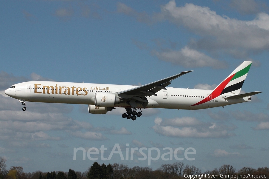 Emirates Boeing 777-31H(ER) (A6-EBS) | Photo 15400