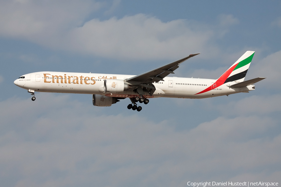 Emirates Boeing 777-31H(ER) (A6-EBT) | Photo 529275