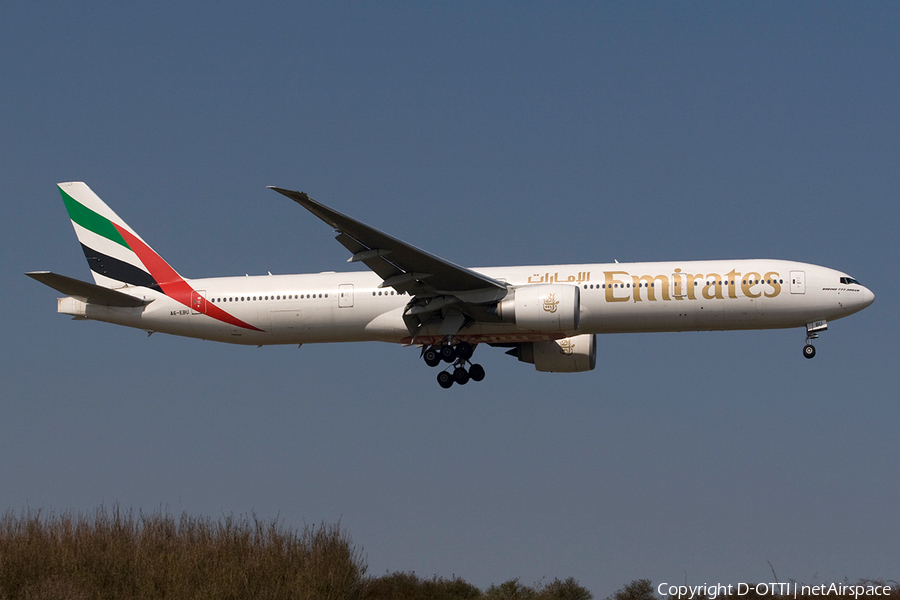 Emirates Boeing 777-31H(ER) (A6-EBU) | Photo 272757
