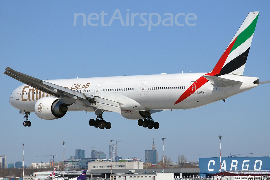 Emirates Boeing 777-31H(ER) (A6-EBU) | Photo 307056