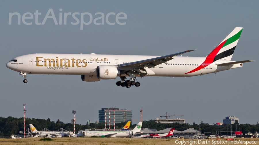 Emirates Boeing 777-31H(ER) (A6-EBW) | Photo 169431