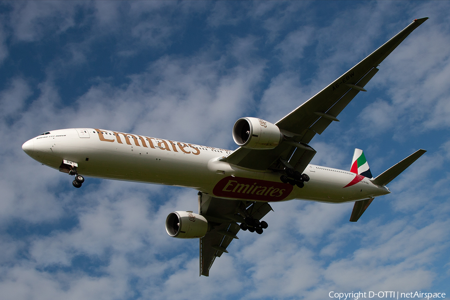 Emirates Boeing 777-31H(ER) (A6-EBW) | Photo 278479
