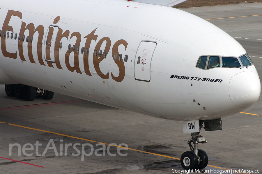 Emirates Boeing 777-31H(ER) (A6-EBW) | Photo 11925