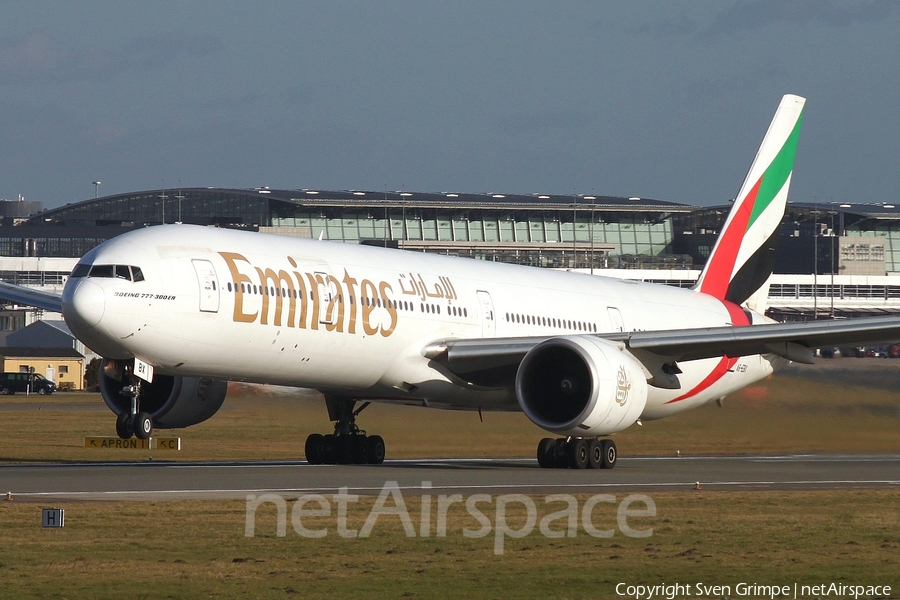 Emirates Boeing 777-31H(ER) (A6-EBX) | Photo 69844