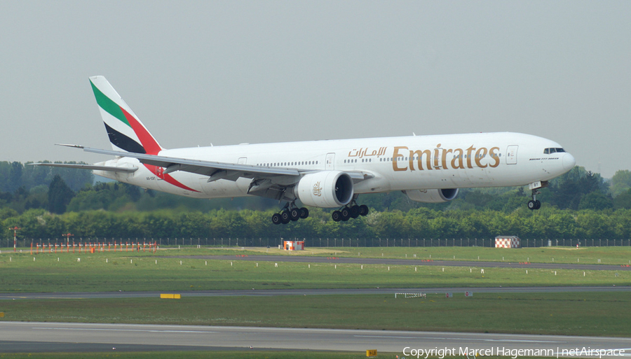 Emirates Boeing 777-31H(ER) (A6-EBY) | Photo 106646