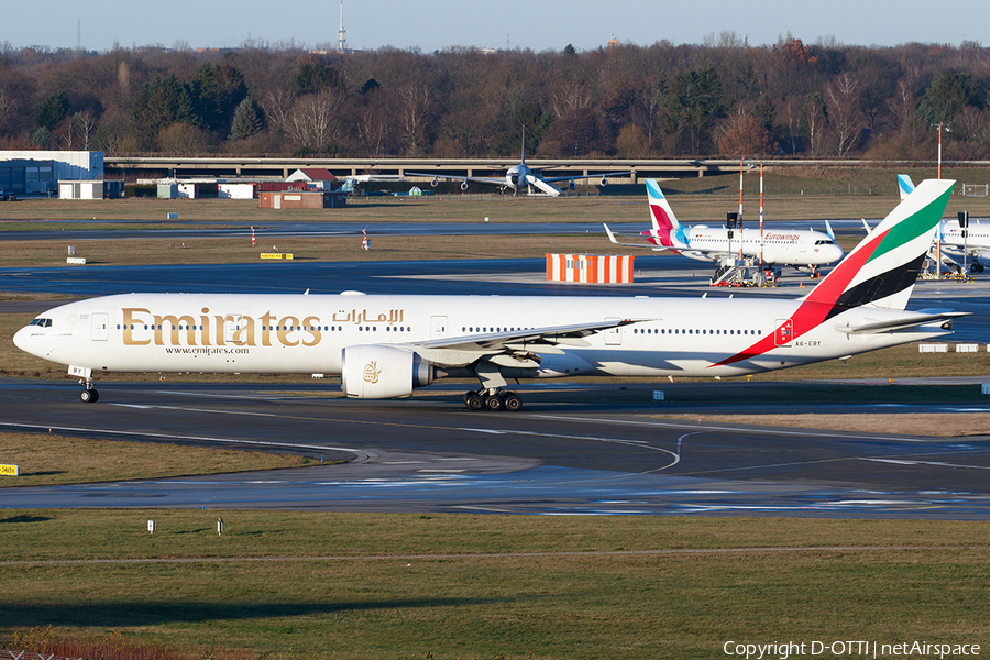 Emirates Boeing 777-31H(ER) (A6-EBY) | Photo 417596