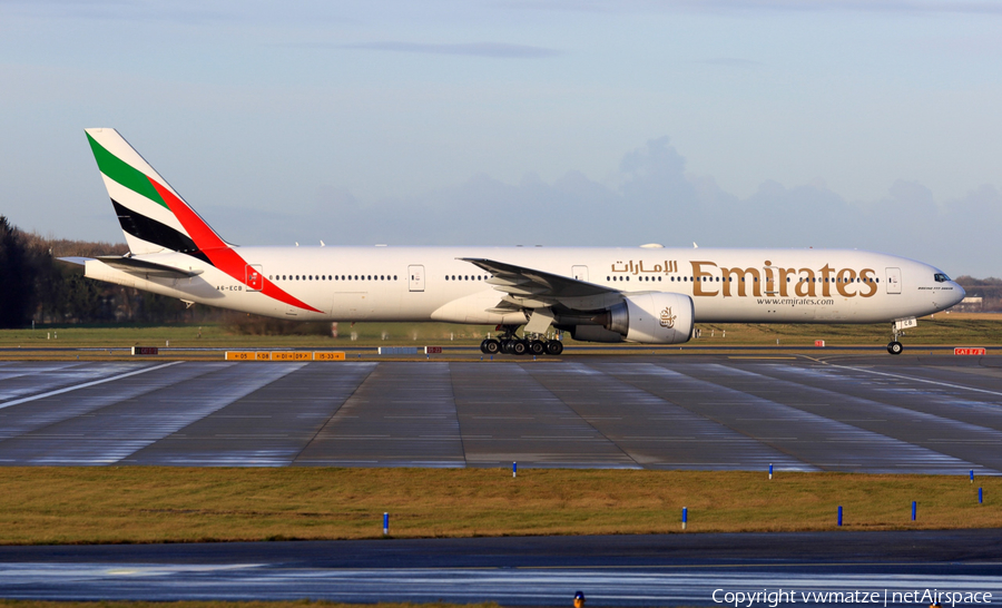 Emirates Boeing 777-31H(ER) (A6-ECB) | Photo 137273