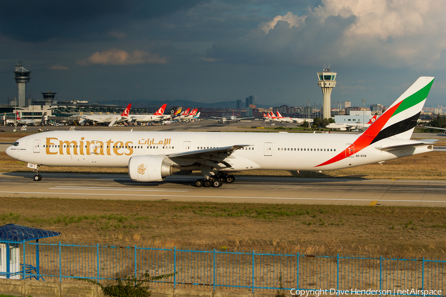 Emirates Boeing 777-31H(ER) (A6-ECB) | Photo 33676