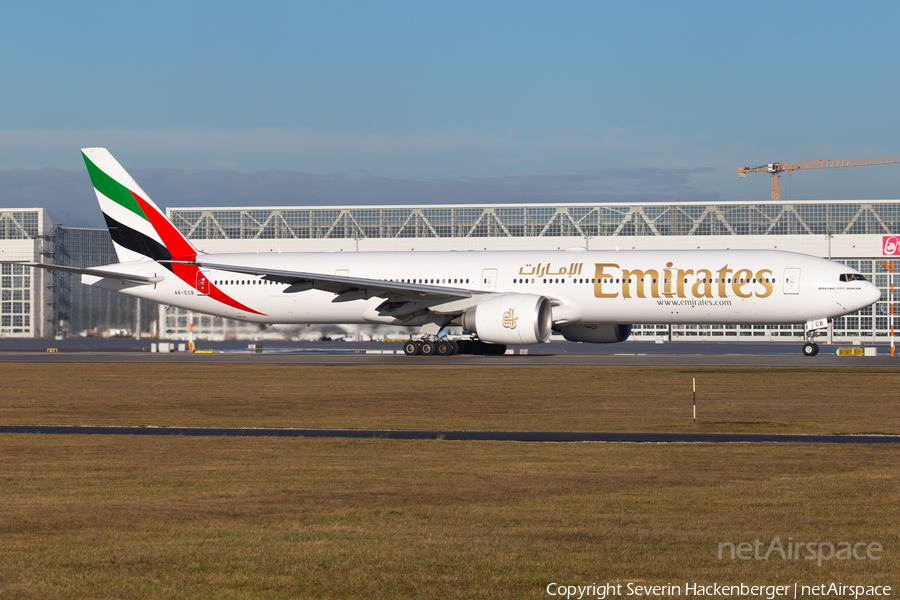 Emirates Boeing 777-31H(ER) (A6-ECB) | Photo 210671