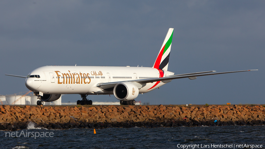 Emirates Boeing 777-36N(ER) (A6-ECC) | Photo 448344