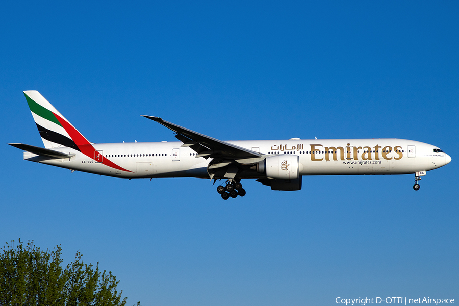 Emirates Boeing 777-31H(ER) (A6-ECE) | Photo 568679