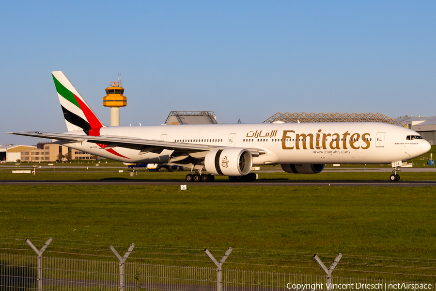 Emirates Boeing 777-31H(ER) (A6-ECE) | Photo 569798