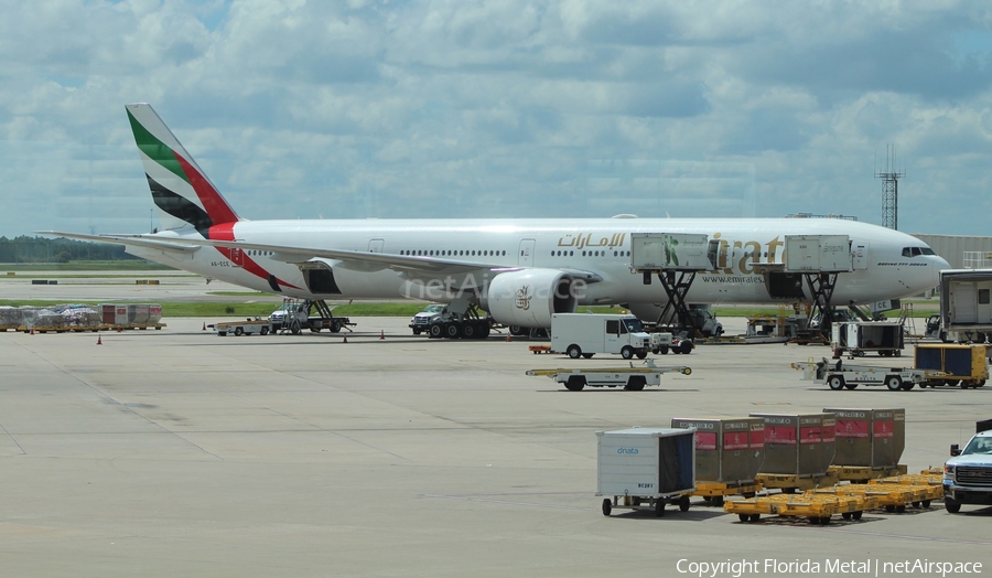 Emirates Boeing 777-31H(ER) (A6-ECE) | Photo 516060